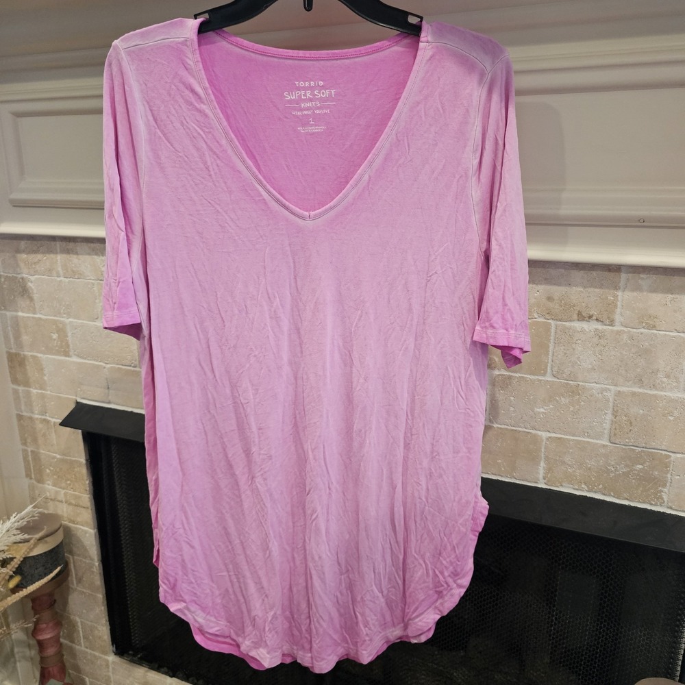 Torrid Super Soft Knits Pink Top V Neck Size 1X